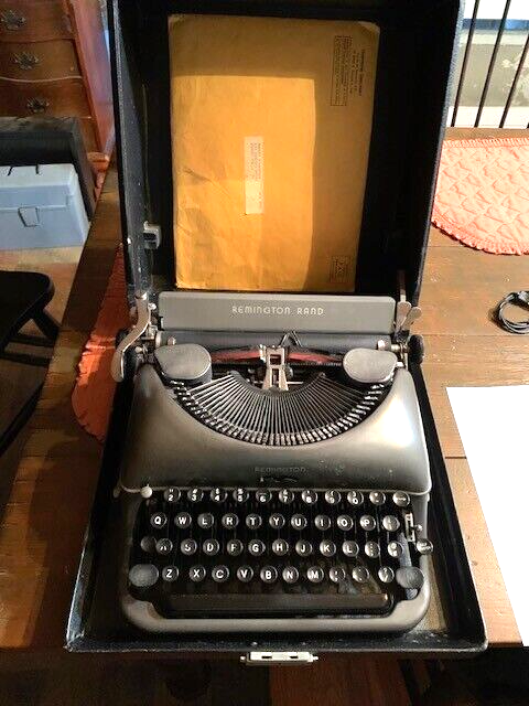 【ヴィンテージ】Remington Rand タイプライター デラックスモデル5 Remington Rand Deluxe Model 5 Vintage Portable Manual Typewriter w