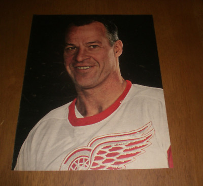 DETROIT RED WINGS GORDIE HOWE CLOSE UP COLOR PRINT 