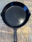 Griswold No.8 Cast Iron Skillet 704 E  Erie PA Small Logo DOUBLE SPOUT Sits Flat