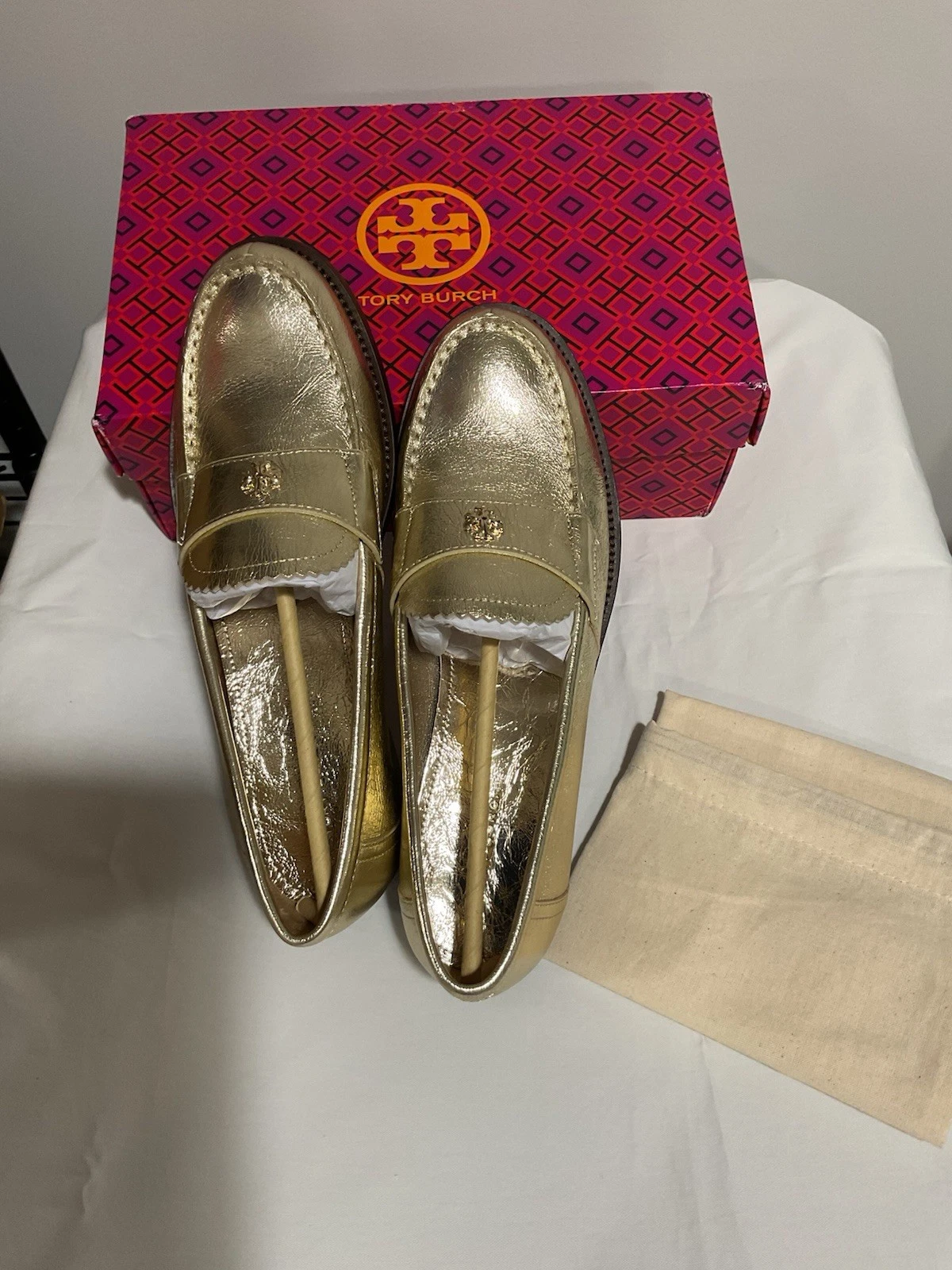 TORY BURCH 155430CLASSIC LOAFER METALLIC LEATHER SPARK GOLD PLATINO LOGO US6 US8