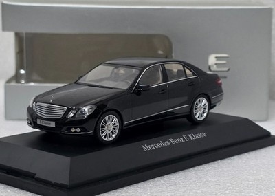 Mercedes-Benz E-Klasse (W212) 2009 Obsidian Black 1:43 Schuco B6 696 0210