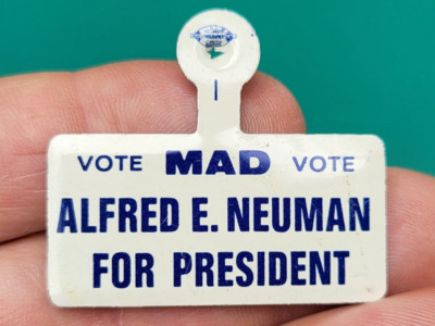Alfred E Neumann for President Lapel Tab VOTE MAD 1964 Mad Magazine ORIGINAL