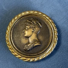 VINTAGE Cameo SCARF TEXTURED Gold TONE SCRAF CLIP Embossed Lady Rope