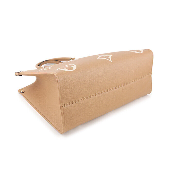 Handbag Louis Vuitton Beige in Plastic - 36364613