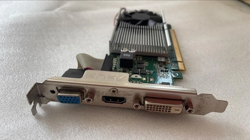 Asus AMD Radeon R7 240 2GB DDR3 Video Graphics Card - Image 2 of 4