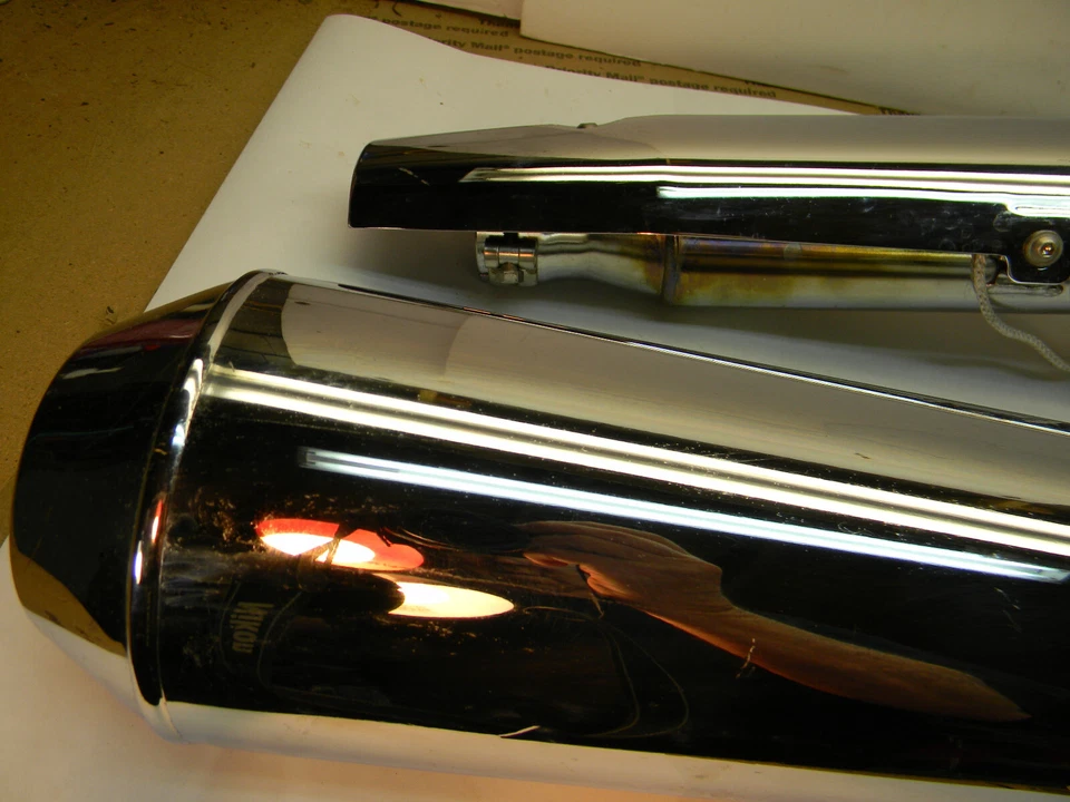 Motoguzzi Bike Mufflers (2), ZGU1036 - Image 3 of 4