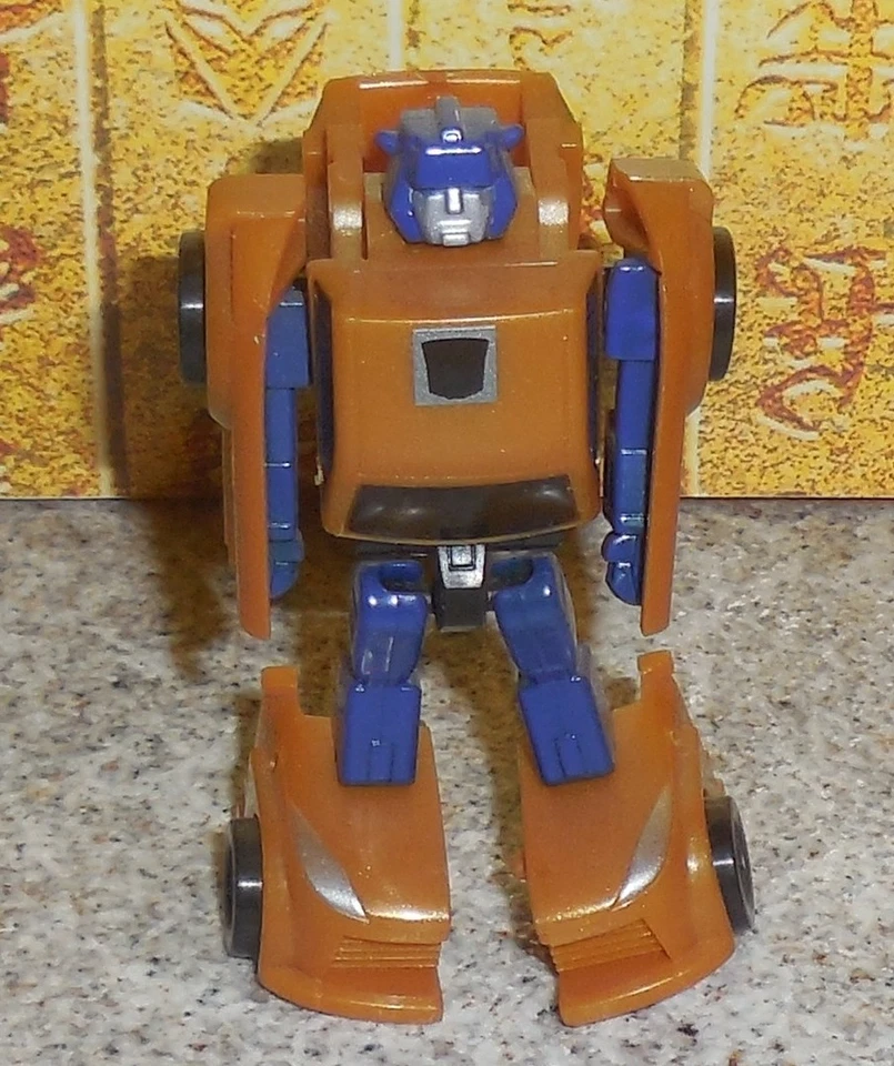 Transformers Reveal The Shield GOLDBUG Complete Legend Rts Bumblebee  - Image 2 of 4