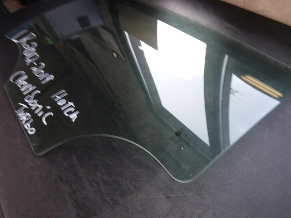 2012-2019 Chevrolet Sonic 4D хэтчбек водитель левая задняя дверь стекло окна   - Изображение 3 из 4