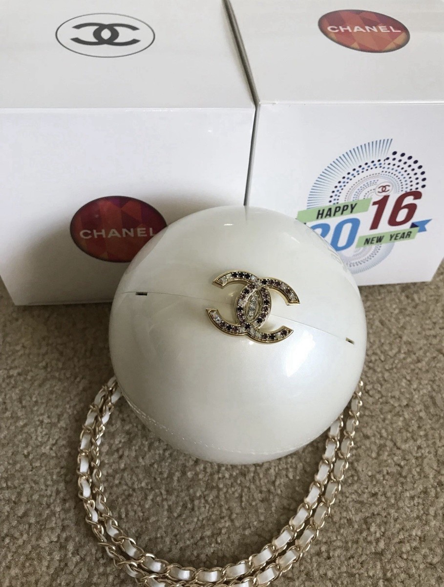 激レア☆シャネル☆パールバッグ☆バッグ☆VIP限定配布品☆真珠バッグ☆ドバイ Chanel VIP Gift Bag LIMITED Of Dubai 2016 White Pearl Ball Evening