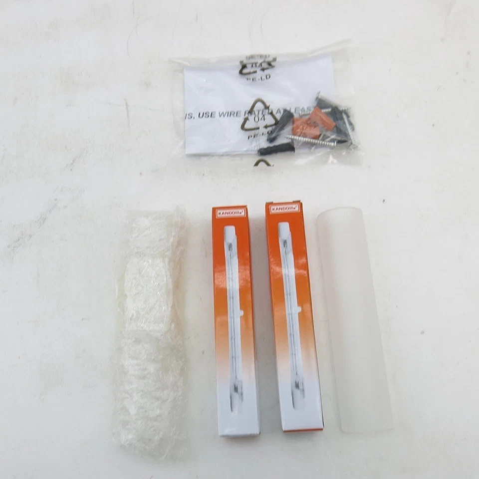 Iluminación de acceso a luz de tocador 62052 CH/CKF cromada con acabado esmerilado a cuadros Foto 3 de 4