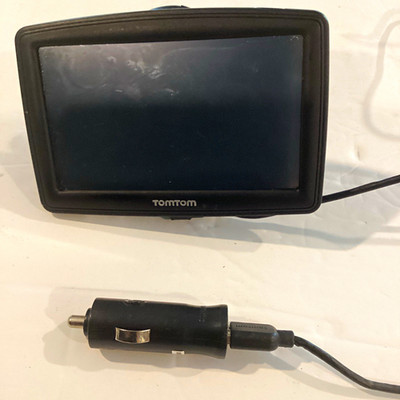 TomTom TomTom START 5'' Touch Screen Automotive Mountable GPS w/ Car Charger