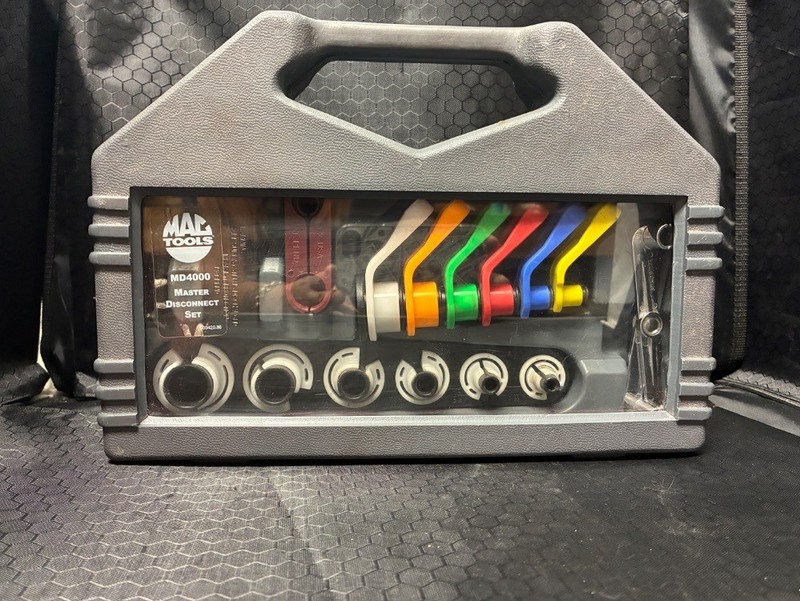Mac Tools MASTER DISCONNECT SET (MD4000) FOR AUTOMOBILE AC