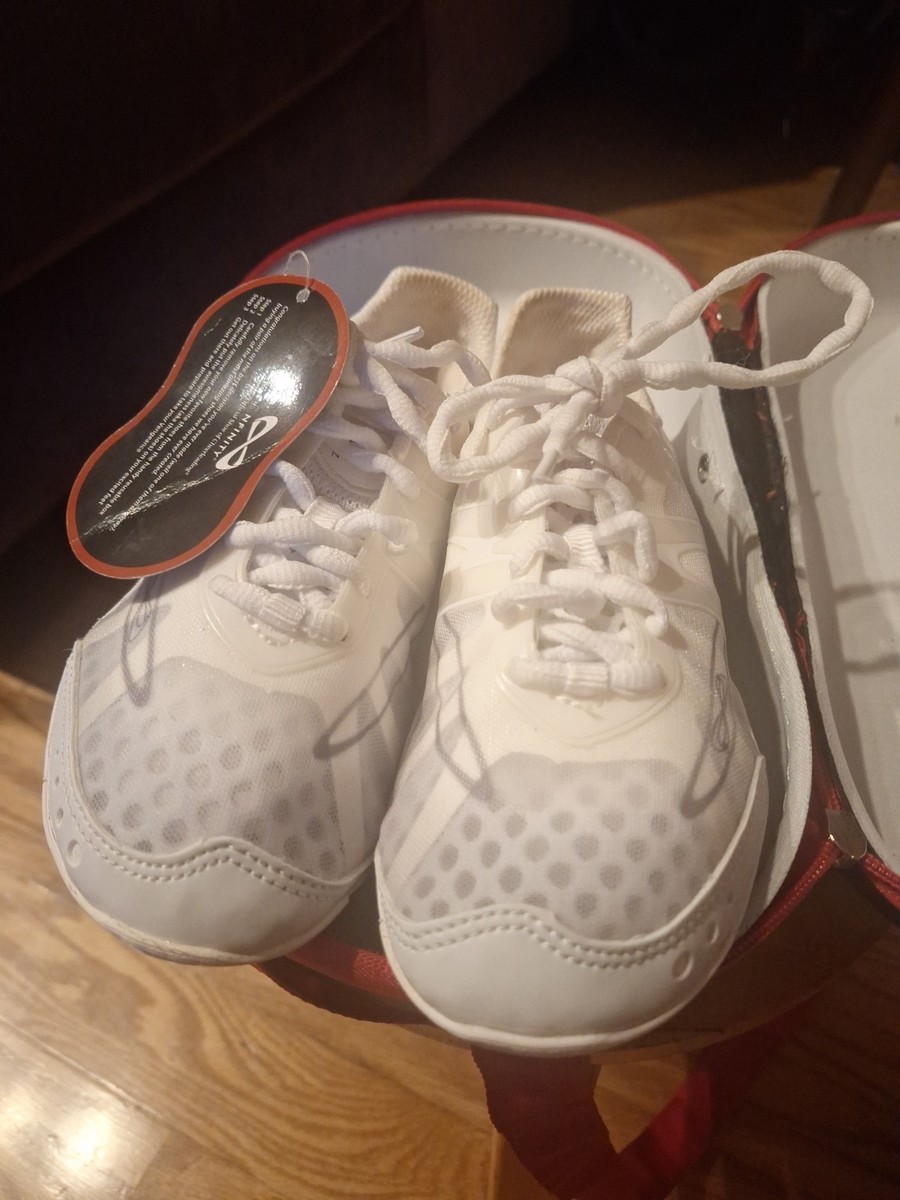 Nfinity vengeance Women's Cheer Shoes  White, Size 5.5