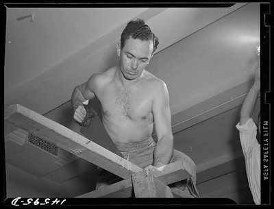 Photo:Ralph W.E. Webb laboratory technician 1941 experiment photo