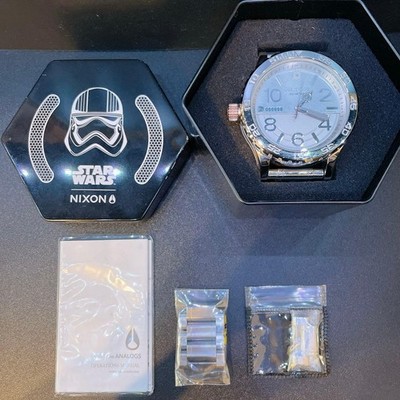 NIXON x Star Wars 51-30 Captain Phasma Silver A172SW-2445 Dead Battery