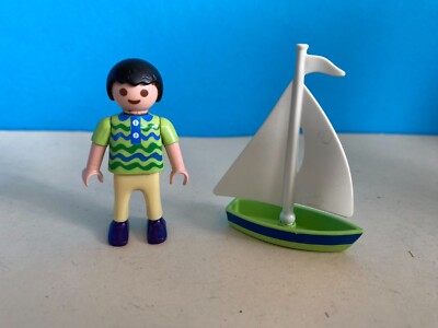 EKA21 - Playmobil aus 5328 Kinderzimmer - Junge mit Boot - sehr gut