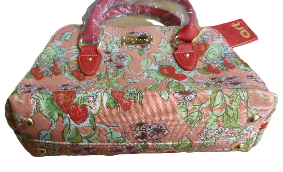 Signare Wild Strawberry Art Tapestry Casual Convertible Shoulder Grab Bag Red - Image 2 of 4