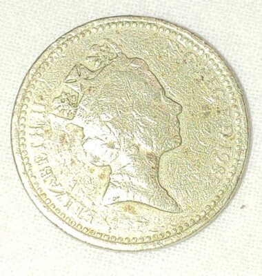 RARE 1985 UPSIDE DOWN EDGE ERROR ONE POUND ELIZABETH II COIN
