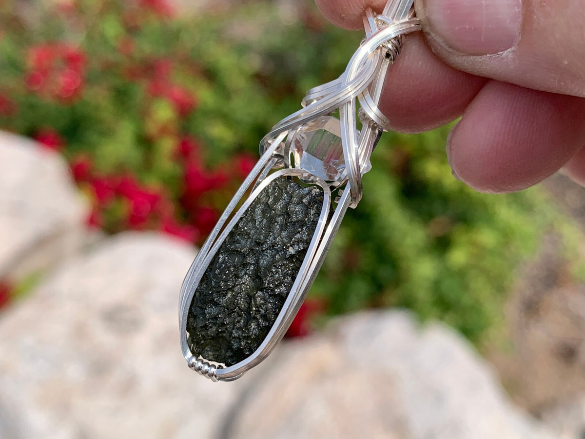 Pendentif En Or 14k Avec Véritable Moldavite Et Diamant Herkimer - Naturel Vert - Rocks2rings