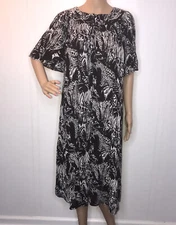 New Go Softly Patio Muumuu House Dress Lounge Small Comfortable Black White NWT