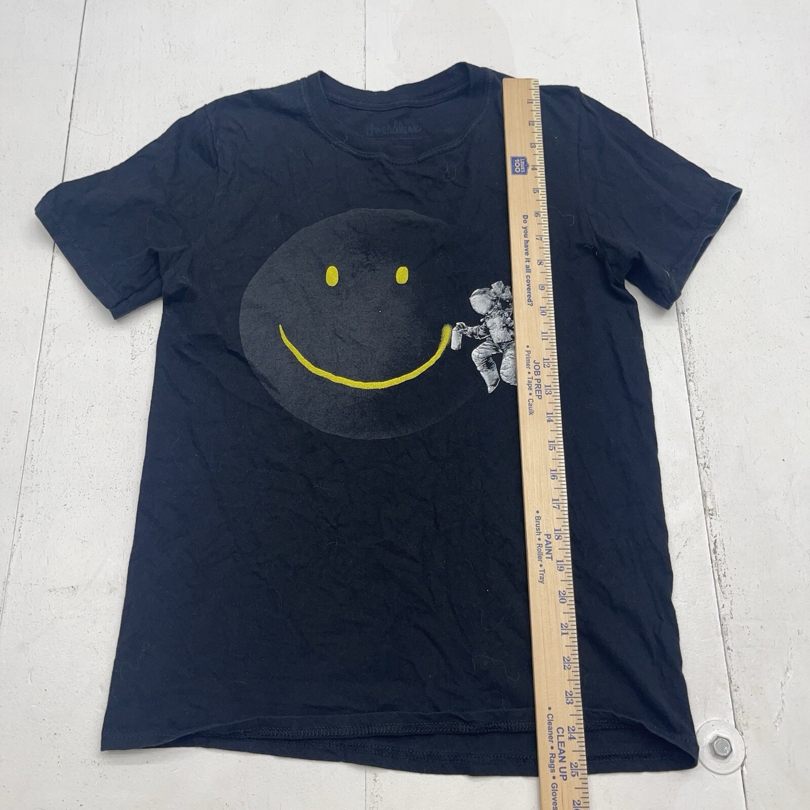 Threadless Black Smiley Face Astronaut Graphic Sh… - image 3