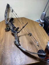 Bear Whitetail Compound Bow 30" Draw Length, 60# Draw Weight , 32”String W/acc.