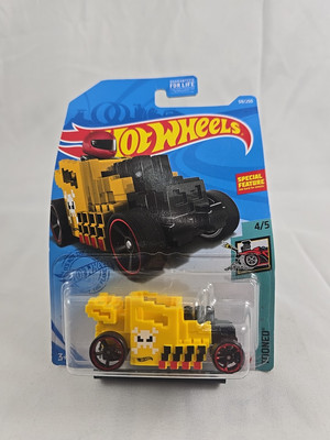 Hot Wheels 2021 Pixel Shaker (Yellow) Tooned #59 (4/5)