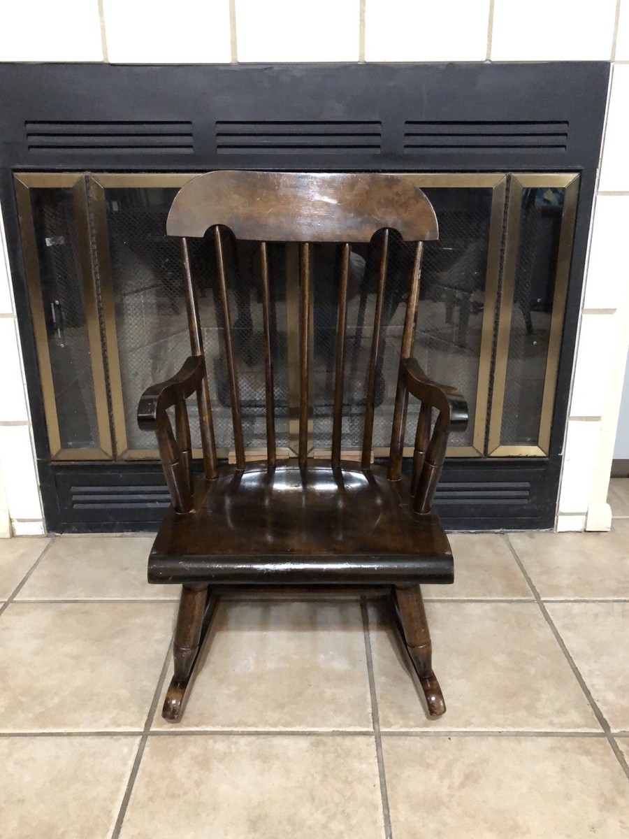 Nichols & Stone Co Child Rocking Chair Windsor Style USA Luxury