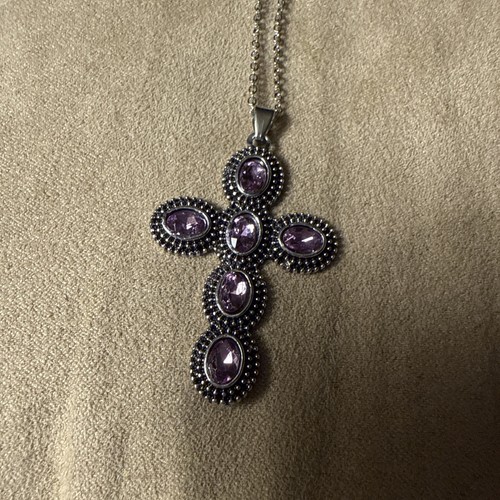 Love This Retro Pink Resin Cross Pendant Necklace - Picture 2 of 7