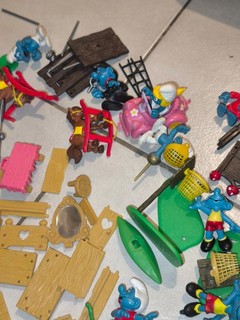 Super Smurfs collection.super smurfs lot 4 w/ 40601 Gargamel lab 40602 Bedroom