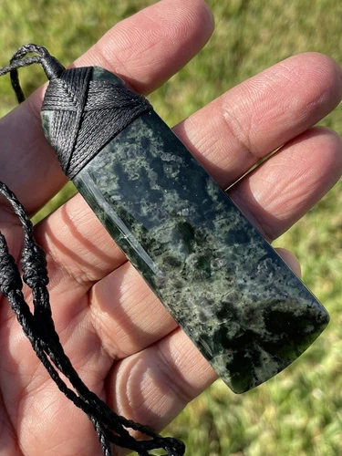 3 5/16 BOWENITE+Pyrites Greenstone NZ Jade Pounamu Maori Quality DARK SPOTS TOKI