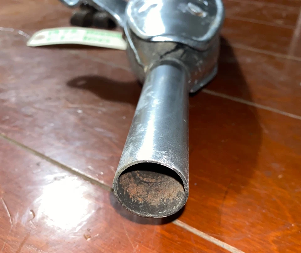 Bonito tubo de escape Honda CL100 1972 y 1973 vintage con accesorios de montaje OEM Foto 4 de 4