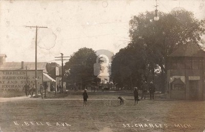 Street View E. Belle Ave, St. Charles MI Michigan RPPC Photo Postcard COPY