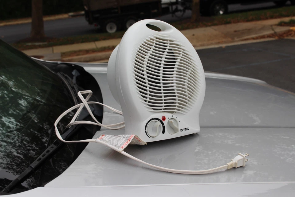 Ventilador Calentador Portátil Optimus con Termostato Blanco - (H-1322) Foto 2 de 4