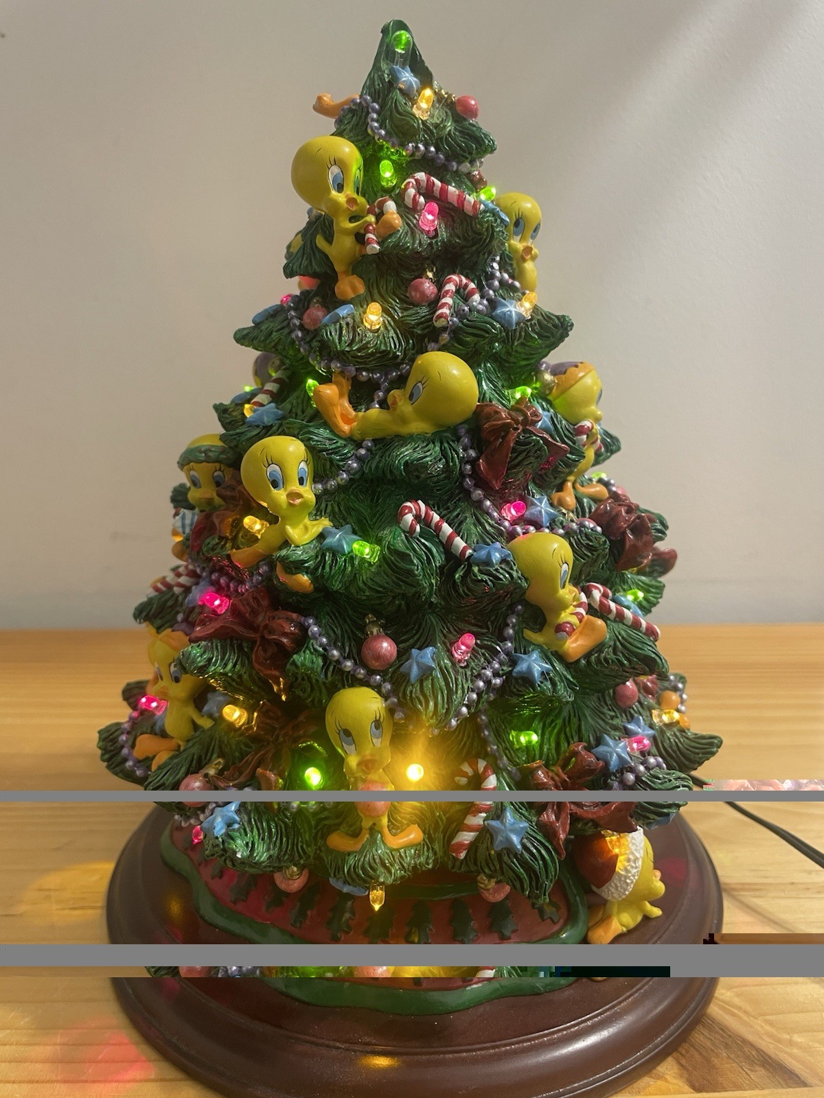 Danbury Mint The Tweety Christmas Tree W/Sylvester Hiding Works Great RARE