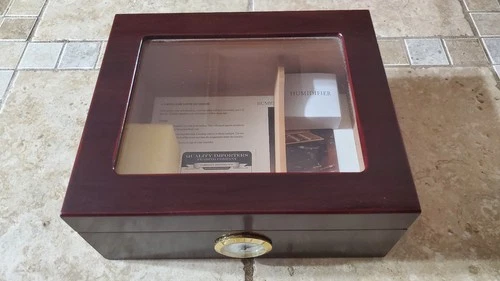 Onyx Cigar Humidor Large Cedar Wood Desktop Humidifier GlassTop Box 50 Cigars
