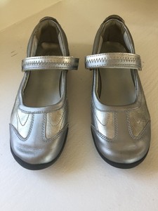 stride rite silver mary janes