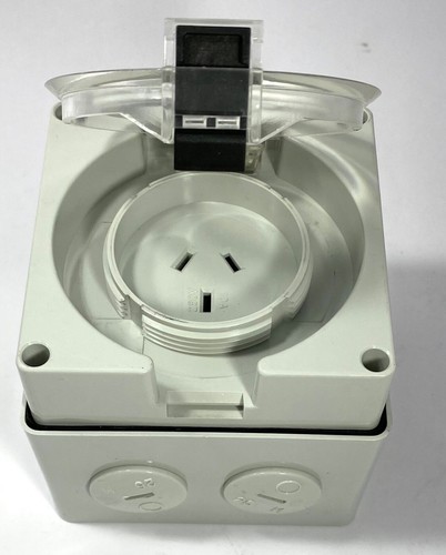 INTERRUPTOR AUTOMÁTICO 10 amperios - Salida de toma de doble polo IP66 3 PINES planos 250 V resistente a la intemperie - Imagen 9 de 9