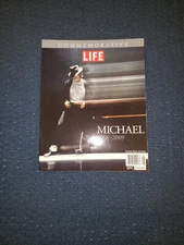 Michael Jackson- Michael 1958-2009 Life Commemorative 80 pages Book