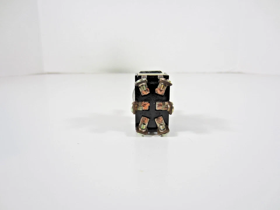 Walthers E404 DPDT Electrical Toggle Switch - Image 3 of 4