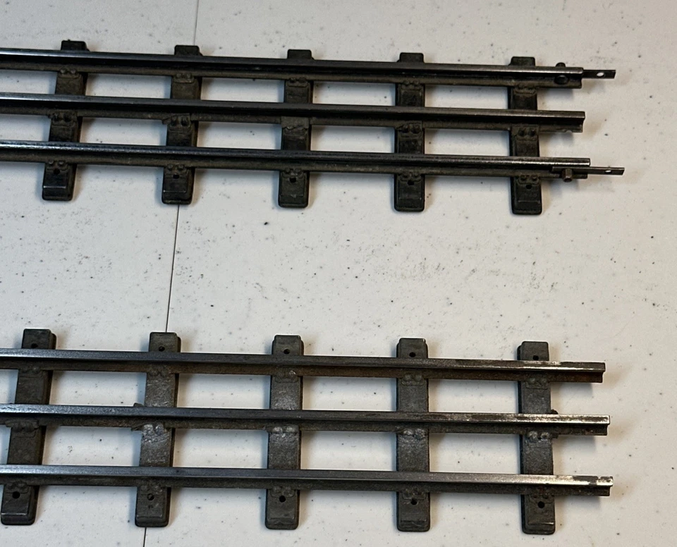 LIONEL 772 T-RAIL TRACK (2) Secciones rectas en muy buen estado Foto 4 de 4