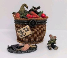 Boyds Treasure Box Tillies Veggie Basket w/Pe...