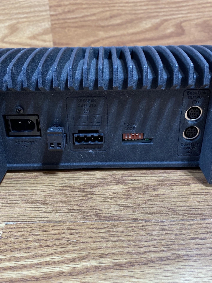 Bose Lifestyle SA2 Channel 220W Power Amplifier - Image 3 of 4