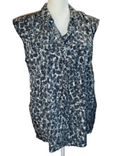 Simply Vera Wang Size Large Pockets Shirt Sleeveless Graphic Print Grey Leopard