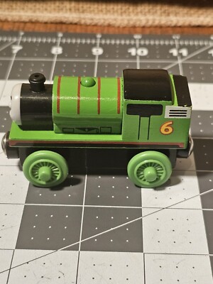 Thomas & Friends  Railway Discontinued  * PERCY * # 6 Wooden Green Steam Engine