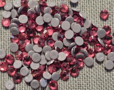 360 pcs. Swarovski INDIAN PINK Flatback Hotfix crystals 10ss 3mm 2028
