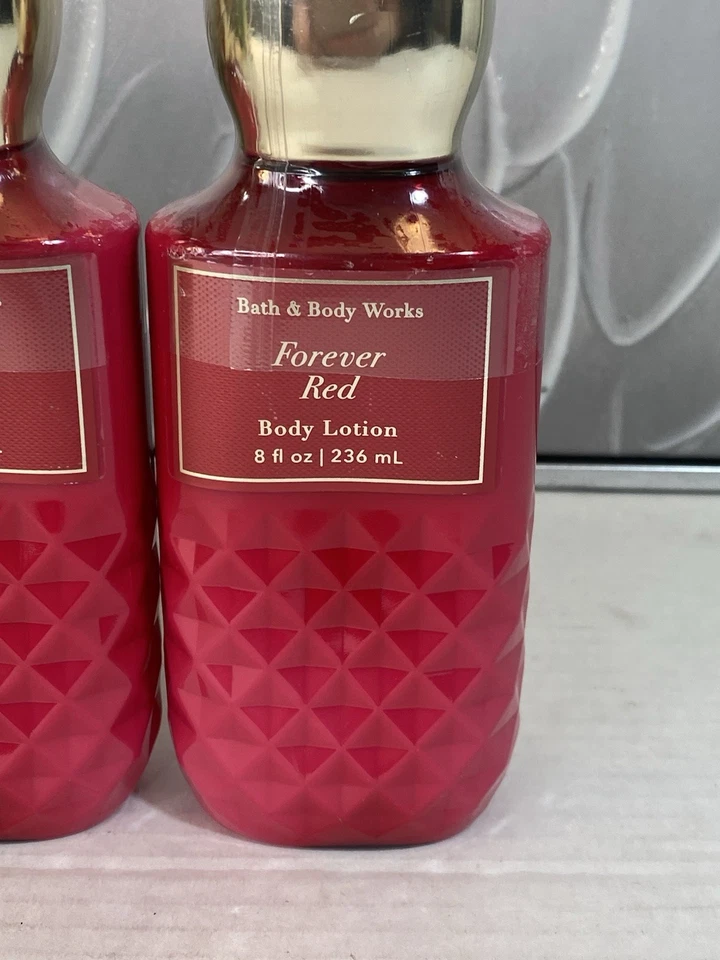 Lote de 2 lociones corporales nutritivas diarias Bath & Body Works Forever Red 8 fl oz NUEVO Foto 2 de 4