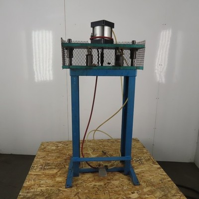 2-1/2'' Stroke Pneumatic Air Powered 2 Post Toggle/Punch Press Foot Trip