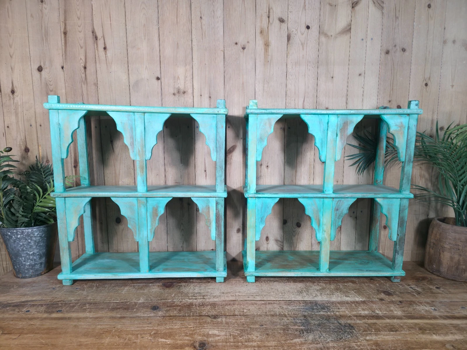 Vintage Reclaimed Indian Solid Wooded Arched Temple Wall Display Shelf Shelves
Opens in a new window