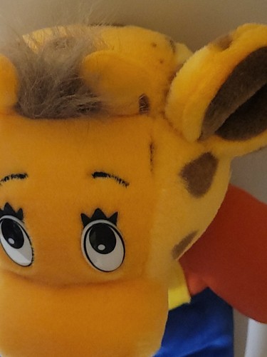 Toys "R" Us Vintage ~ RARE 1993 Soft Classics Geoffrey Giraffe Plush 15" w/ Tag - Picture 9 of 11